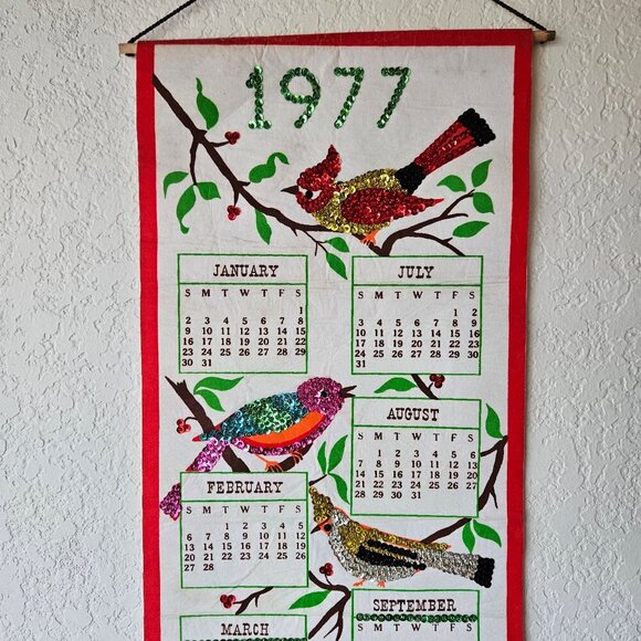 Vintage 1977 Hanging Felt Calendar Kit Birds Tree Red Handmade Sequin 34"x10" - Picture 2 of 7